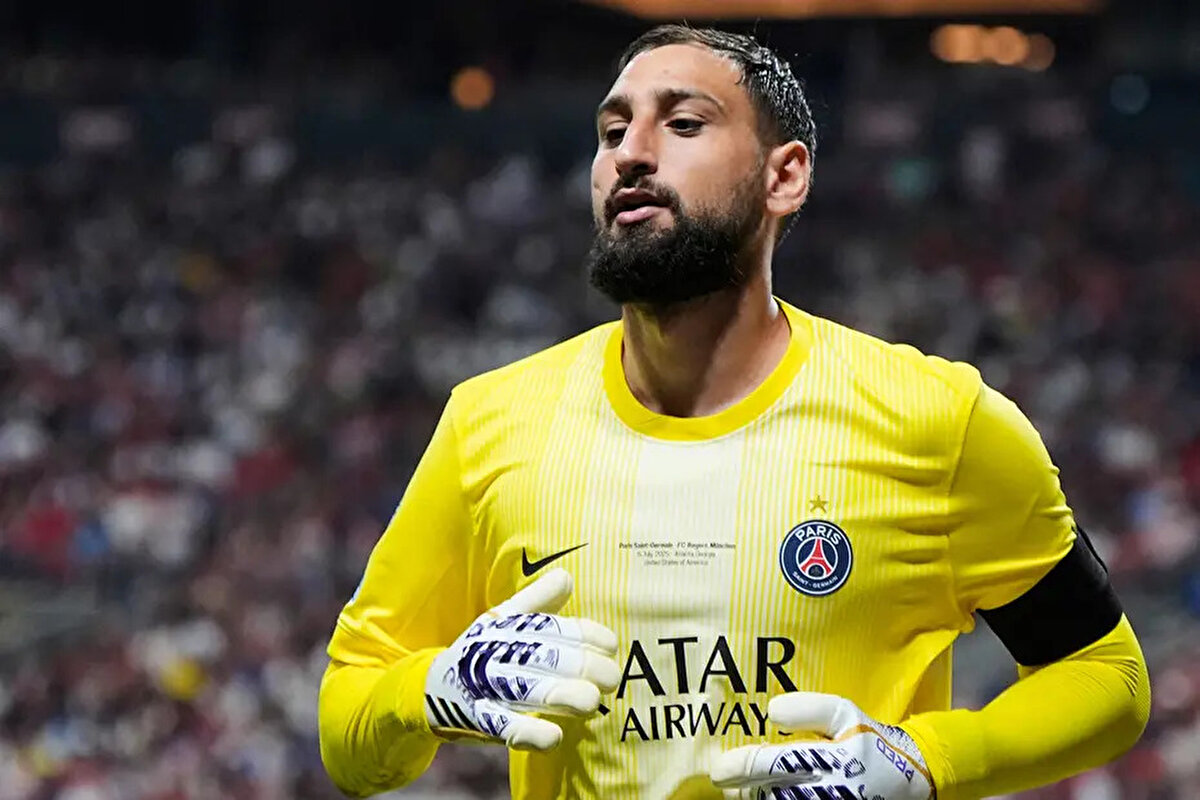 Buna göre sarı kırmızılılar, Gianluigi Donnarumma için transfer ücreti ödemeyecek ve sadece futbolcunun gelecekteki satış değeri üzerinden bir anlaşma yapacak.<br>