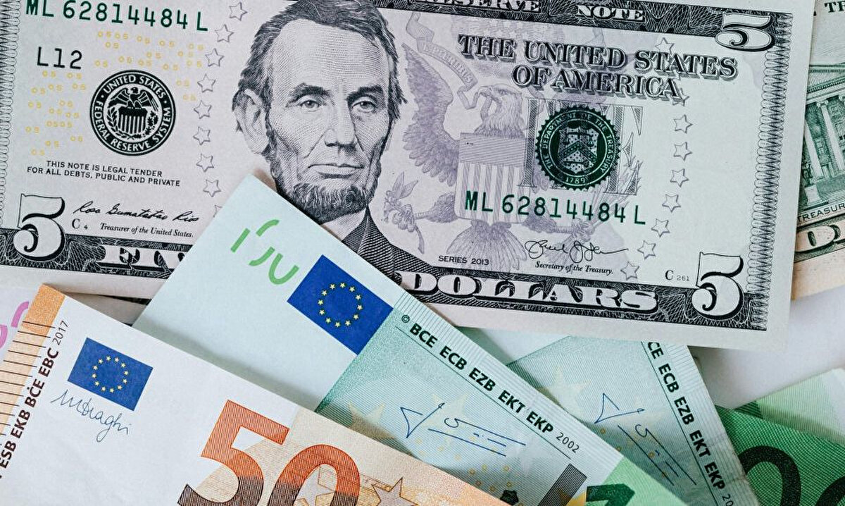 Güncel döviz kurları (30 Ağustos 2025)<br><br>ABD Doları: 41,09 (Alış) – 41,18 (Satış)<br><br>Euro: 47,98 (Alış) – 48,17 (Satış)<br><br>Sterlin: 55,27 (Alış) – 55,55 (Satış)<br><br>Döviz kurlarındaki son dakika gelişmeleri ve anlık fiyat değişimleri gün içinde yatırımcılar tarafından yakından takip ediliyor.