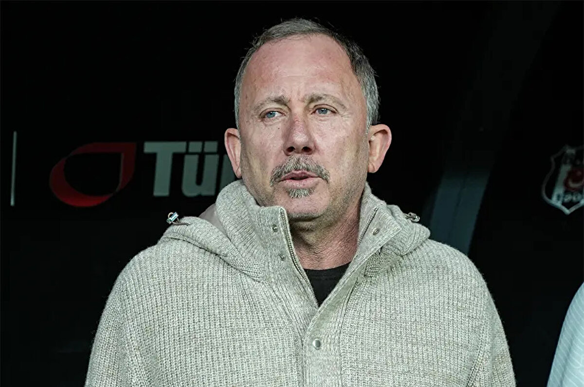 Sergen Yalçın'ın Cerny açıklaması nasıldı?<br><br>Avrupa Ligi'nde geçtiğimiz sezon Fenerbahçe'nin Rangers'la oynadığı maçın ardından Sergen Yalçın, Vaclav Cerny'nin performansını değerlendirmişti.<br> <br>Sergen Yalçın, Cerny'nin performansından övgüyle bahsedip, "Hayran kaldım" demişti.