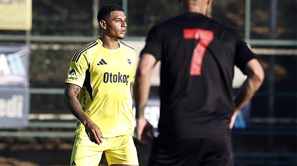 Deneyimli savunmacının İtalyan ekibine kiralanacağı ifade edildi.<br><br>