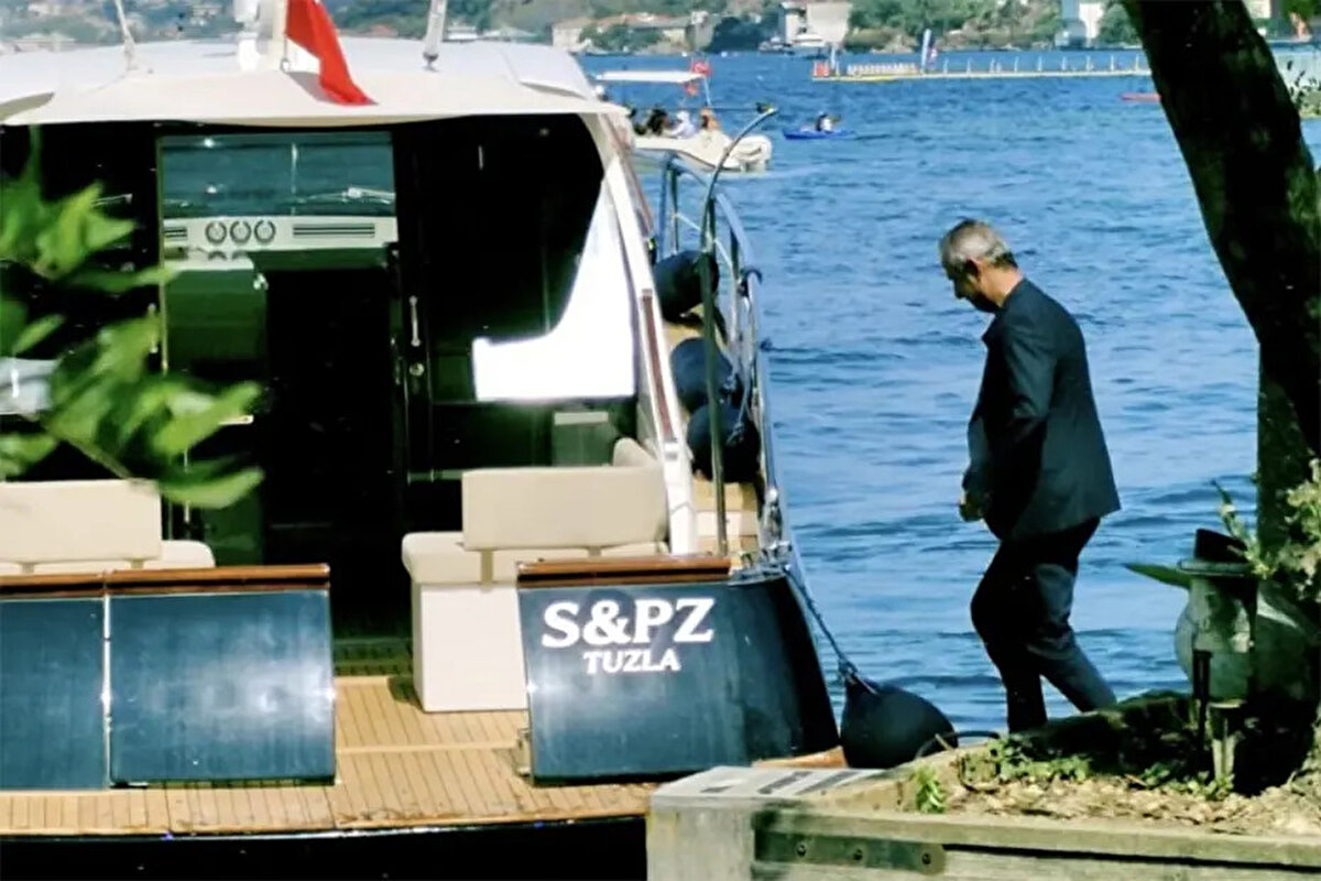 Ekol'ün haberine göre İsmail Kartal, Fenerbahçe Asbaşkanı Hamdi Akın'ın yalısından çıkış yaparken görüntülendi.<br>