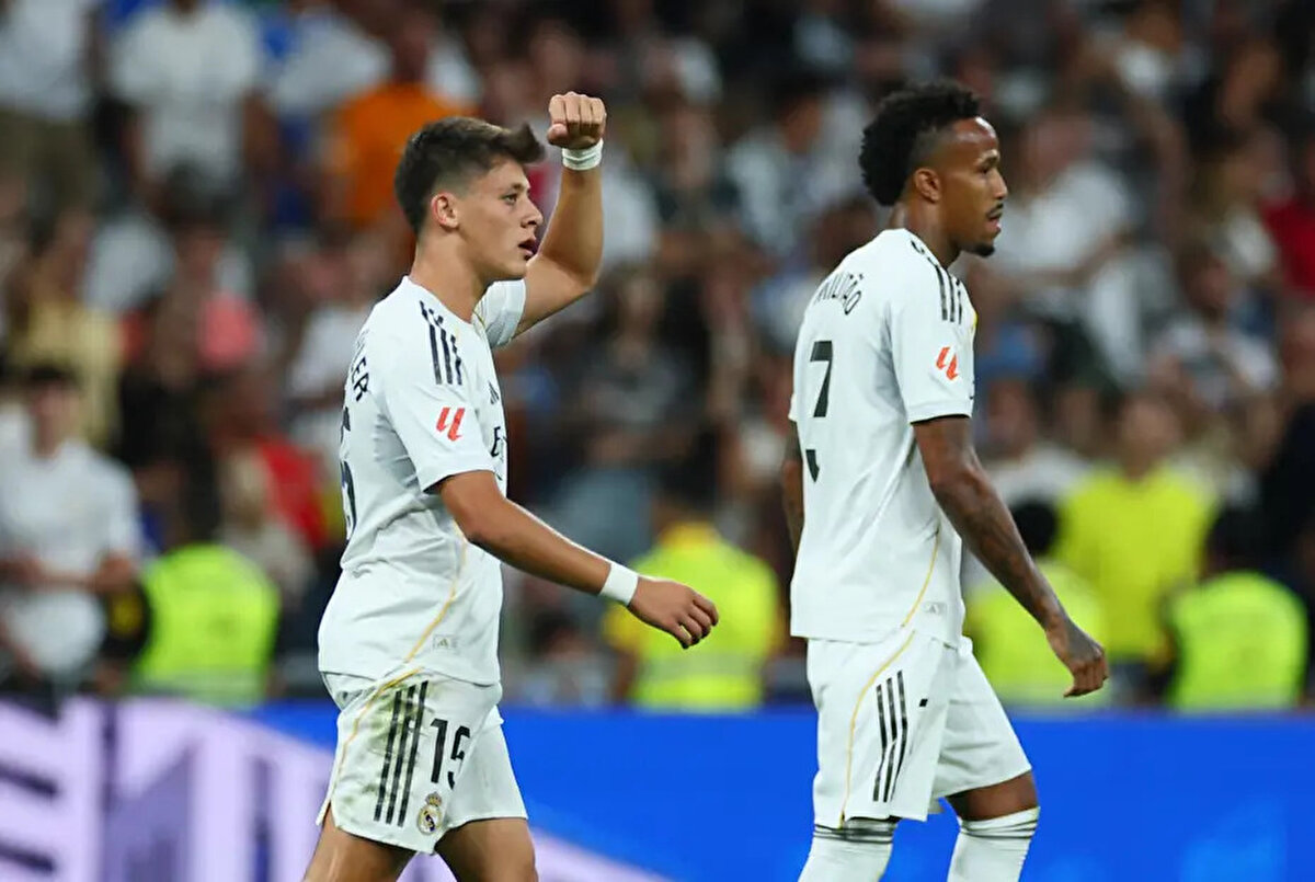 Maçın 37. dakikasında Arda Güler Real Madrid adına beraberlik golünü kaydederken bir dakika sonra Vinicius Jr. ev sahibi ekibi öne geçirdi ve devre bu skorla tamamlandı.<br>