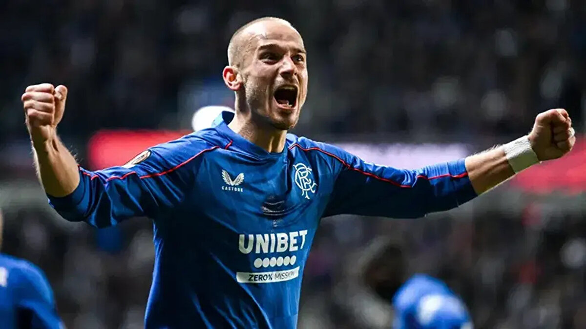 TRT Spor'un haberine göre Beşiktaş, Vaclav Cerny transferi için Wolfsburg'la el sıkıştı.<br><br>