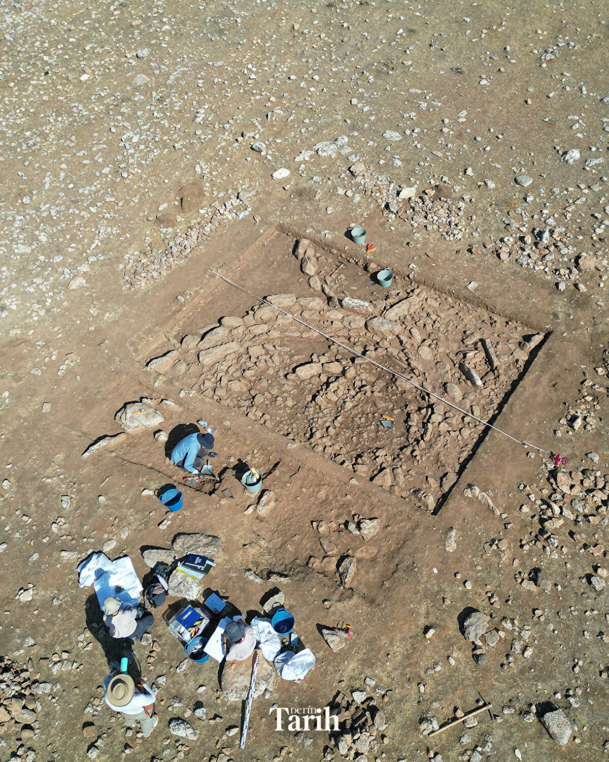 Prof. Dr. Douglas Baird, alanda farklı boyutlarda yapılar ortaya çıkarıldığını belirterek, bunların işlevlerini anlamaya çalıştıklarını söyledi.