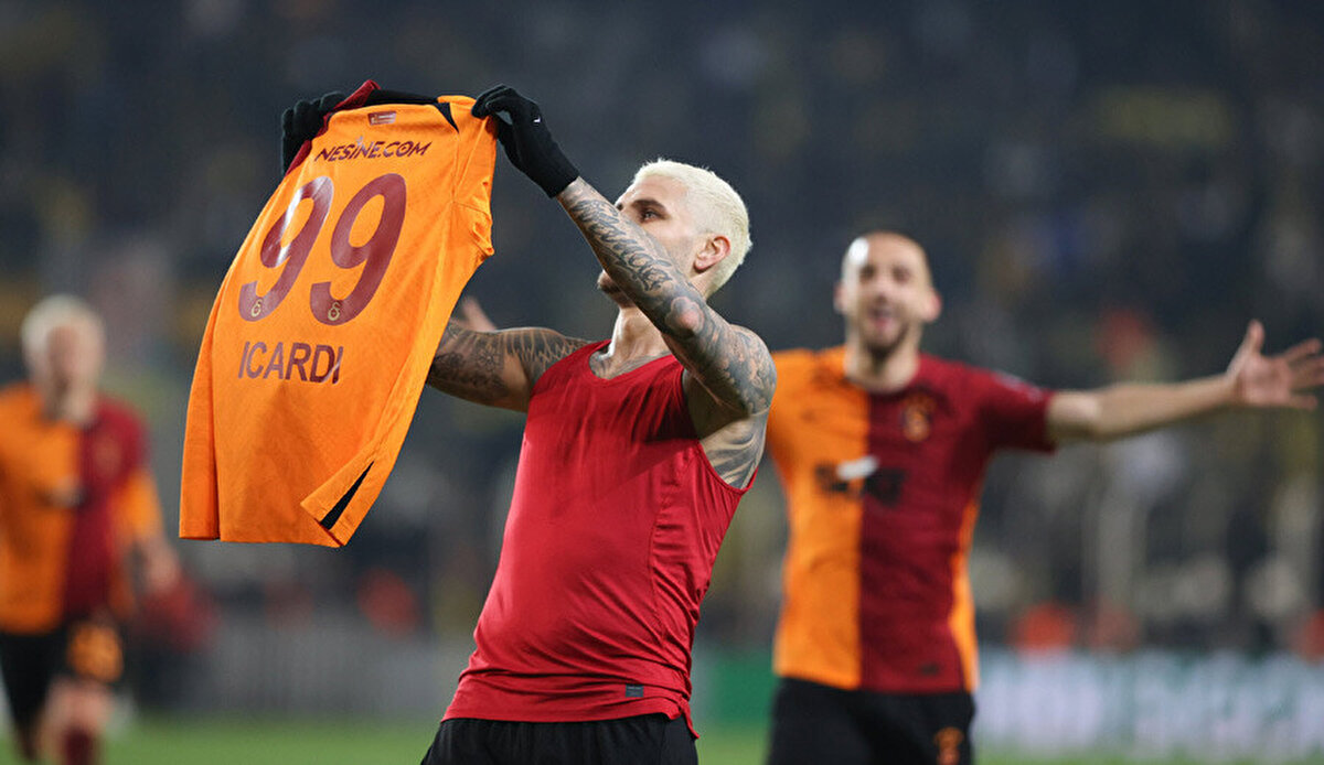 Arajntinli futbolcu, Instagram hesabından Galatasaray'ın efsanesi Metin Oktay'ın "Sizi buraya getiren yeteneğiniz, burada tutacak olan ise karakterinizdir" sözünü paylaşması sosyal medyayı ikiye böldü. 