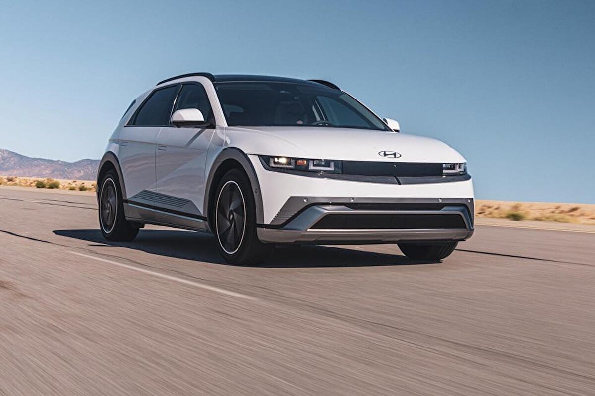 Hyundai Ioniq 5: <br> 125 kW 4x2,Elektrik	Otomatik: 2.269.000 TL