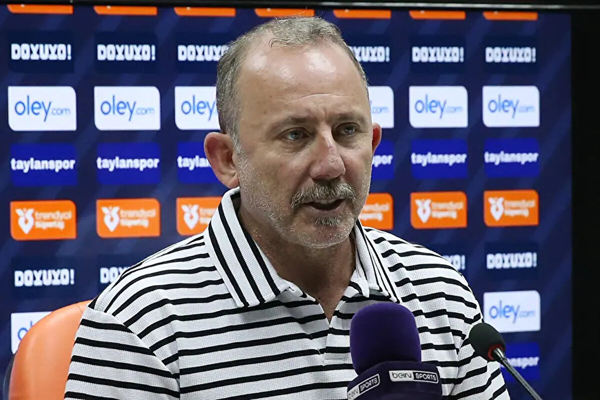 Şu anda alacağımız oyuncular veya gidecek oyuncular konusunda çok net kararlar vermedik. Ama yarınki toplantıda bugünkü maçı da baz alarak, bugünkü oyunu ve bundan sonraki 2-3 maçlık performansları baz alarak mutlaka bazı değişimler yapmayı düşünüyoruz.<br>