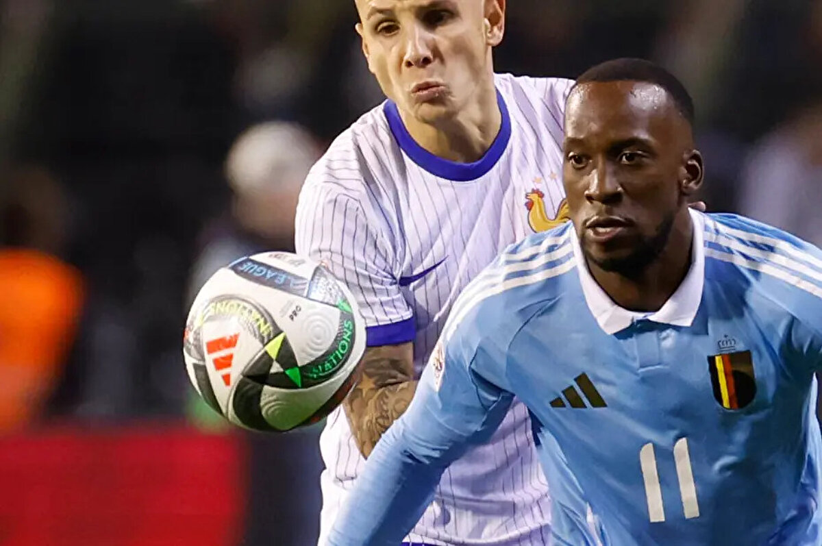 Portekiz basınından Abola'nın haberine göre; Benfica, İspanya'nın Sevilla takımında forma giyen Dodi Lukebakio'nun transferini tamamlamak üzere.<br><br>