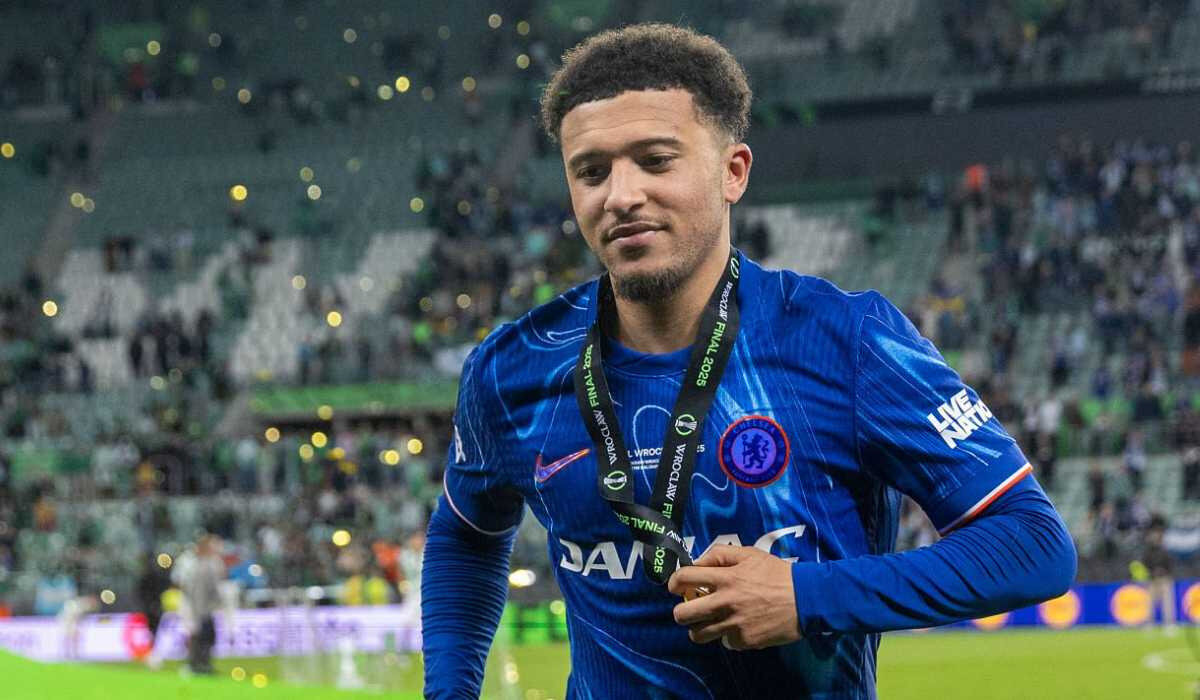 Avrupa’da transfer sezonunun son gününde, Beşiktaş’ın kanat transfer listesinin üst sıralarında yer alan Jadon Sancho için İngiltere’den kötü haber geldi. <br>