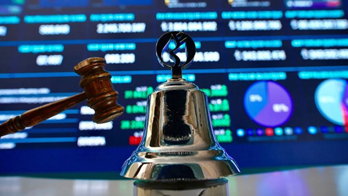 DOFRB HALKA ARZ HANGİ BANKALARDA VAR?<br><br>DOF Robotik Sanayi halka arzına, yatırımcılar tüm bankalar ve aracı kurumlar üzerinden DOFRB kodu ile katılabilecek. Talep toplama sürecinde yatırımcıların işlem yapabileceği başlıca aracı kurumlar ve bankalar arasında A1 Capital, Ata Yatırım, İş Bankası, Garanti BBVA, Ziraat Yatırım, Yapı Kredi Yatırım, Halk Yatırım gibi kurumlar bulunuyor.<br><br>Dof Robotik aracı kurumlar<br>A1 Capital Menkul Değerler A.Ş.<br>Acar Menkul Değerler A.Ş.<br>Ata Yatırım Menkul Kıymetler A.Ş.<br>Ak Yatırım Menkul Değerler A.Ş.<br>Akbank T.A.Ş.<br>Ahlatçı Yatırım Menkul Değerler A.Ş.<br>ALB Yatırım Menkul Değerler A.Ş.<br>Albaraka Türk Katılım Bankası A.Ş.<br>Alnus Yatırım menkul Değerler A.Ş.<br>Alternatif Yatırım Menkul Değerler A.Ş.<br>Anadolu Yatırım Menkul Değerler A.Ş.<br>Anadolu Bank A.Ş.<br>Aktif Yatırım Bankası A.Ş.<br>Bizim Menkul Değerler A.Ş.<br>BTC Turk Yatırım Menkul Değerler A.Ş.<br>Bulls Yatırım menkul Değerler A.Ş.<br>Burgan Yatırım Menkul Değerler A.Ş.<br>Colendi Menkul Değerler A.Ş.<br>Deniz Yatırım Menkul Kıymetler A.Ş.<br>Denizbank A.Ş.<br>Dinamik Yatırım Menkul Değerler A.Ş.<br>Garanti Yatırım Menkul Değerler A.Ş.<br>Garanti Bankası A.Ş.<br>Fibabanka A.Ş.<br>Gedik Yatırım Menkul Değerler A.Ş.<br>Global Menkul Değerler A.Ş.<br>Halk Yatırım Menkul Değerler A.Ş.<br>Halk Bankası A.Ş.<br>ICBC Turkey Yatırım Menkul Değerler A.Ş.<br>ING Menkul Değerler A.Ş.<br>ING Bank A.Ş.<br>İnfo Yatırım Menkul Değerler A.Ş.<br>INTEGRAL Yatırım Menkul Değerler A.Ş.<br>İş Yatırım Menkul Değerler A.Ş.<br>İş Bankası A.Ş.<br>Marbaş Menkul Değerler A.Ş.<br>Meksa Yatırım Menkul Değerler A.Ş.<br>Osmanlı Yatırım Menkul Değerler A.Ş.<br>Odeabank A.Ş.<br>Oyak Yatırım Menkul Değerler A.Ş.<br>Pay Menkul Değerler A.Ş.<br>PhillipCapital Yatırım Menkul Değerler A.Ş.<br>Piramit Menkul Kıymetler A.Ş.<br>Prim Menkul Değerler A.Ş.<br>QNB Bank A.Ş.<br>QNB Yatırım Menkul Değerler<br>Şeker Yatırım Menkul Değerler A.Ş.<br>Şekerbank A.Ş.<br>Tacirler Yatırım Menkul Değerler A.Ş.Ş.<br>TEB A.Ş.<br>TEB Yatırım Menkul Değerler A.Ş.<br>Tera Yatırım Menkul Değerler A.Ş.<br>T.O.M. Katılım Bankası A.Ş.<br>Trive Yatırım Menkul Değerler A.Ş.<br>Turkish Yatırım Menkul Değerler A.Ş.<br>Türkiye Finans Katılım Bankası A.Ş.<br>Ünlü Menkul Değerler A.Ş.<br>Yapı Kredi Yatırım Menkul Değerler A.Ş.<br>Yapı ve Kredi Bankası A.Ş.<br>Vakıf Yatırım Menkul Değerler A.Ş.<br>Vakıflar Bankası A.Ş.<br>Yatırım Finansman Menkul Değerler A.Ş.<br>Ziraat Yatırım Menkul Değerler A.Ş.<br>Ziraat Bankası A.Ş.