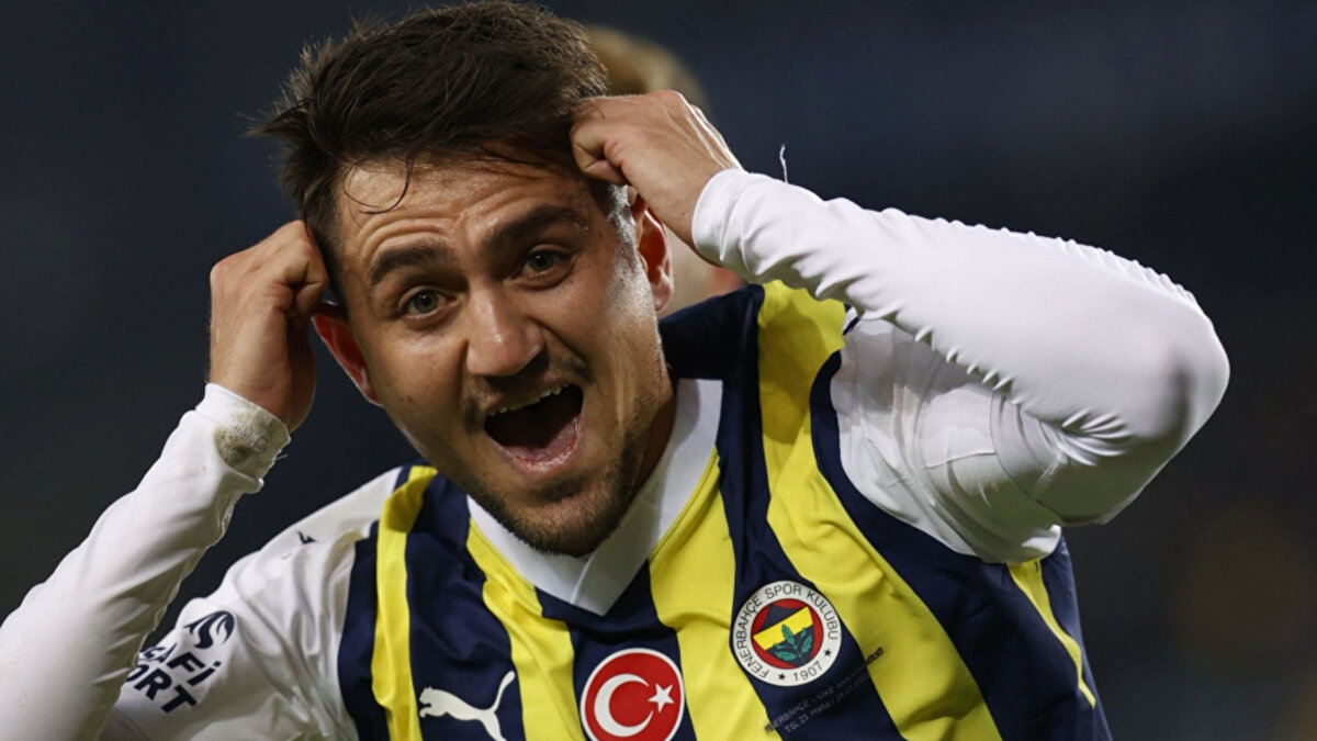 Sergen Yalçın ile ilk maçına çıkan Beşiktaş, Alanyaspor'a 2-9 mağlup oldu ve kanat transferi için tekrardan girişimler başladı. Fenerbahçe'de gözlerden düşen milli futbolcu Cengiz Ünder'i kadrosuna katmak için girişimlere başlayan Kara Kartal kiralık formülünü masaya getirdi. 