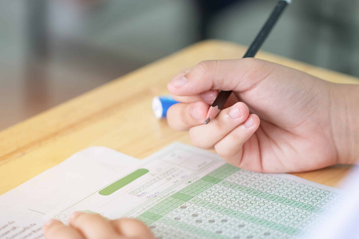 2025-2026 yeni kayıt ücretleri nasıl ödenecek?<br>Kayıt için yapılacak ödemeler yalnızca Ziraat Bankası aracılığıyla aşağıdaki yöntemlerden biriyle gerçekleştirilebilecek:<br>•Kredi kartı  banka kartı ile ödeme<br>•İnternet bankacılığı ile ödeme<br>•ATM’den (kartlıkartsız) ödeme<br>•Mobil bankacılık ile ödeme<br>Ödemeler kayıt tarihinin son günü saat 17.20’de sona erecek. Ziraat Bankası şubelerinden doğrudan ödeme yapılmayacak.<br>