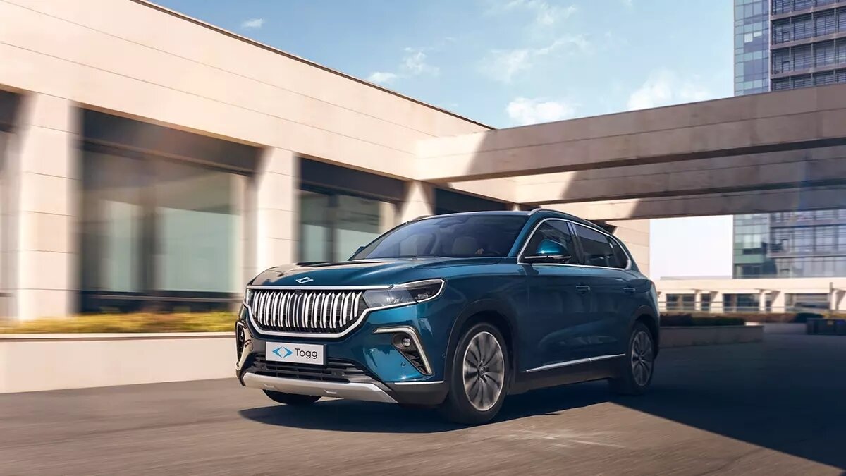 <br><br>TOGG<br><br>T10X V1 Standart Menzil: 1.862.000 TL<br><br>T10X V1 Uzun Menzil: 2.172.000 TL<br><br>T10X V2 Uzun Menzil: 2.363.000 TL<br>