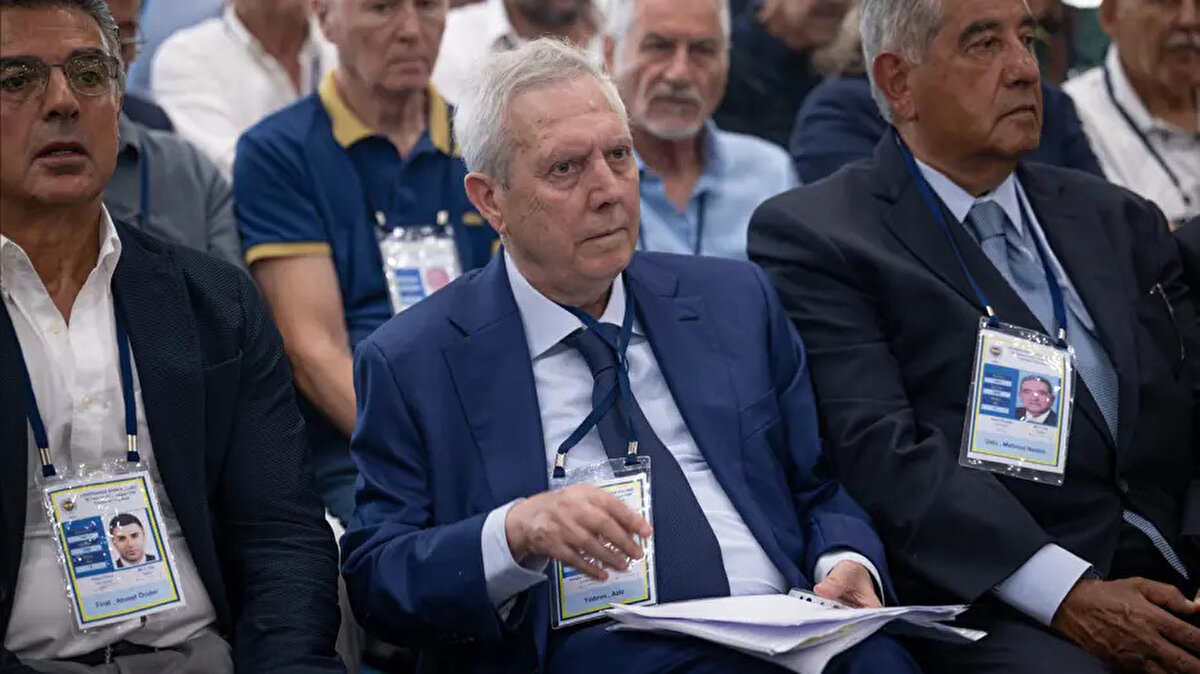  Sosyal medyada en çok Aziz Yıldırım'ın yeniden aday olup olmayacağı konusu. Peki Aziz Yıldırım tekrardan aday olacak mı? İşte bu sorunun yanıtı