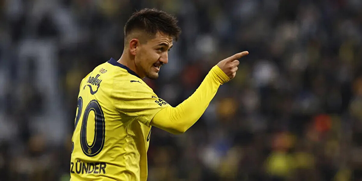 Mourinho döneminde şans bulamayan deneyimli futbolcuyu, Sergen Yalçın'ın kadrosunda görmek istediği iddia edildi.