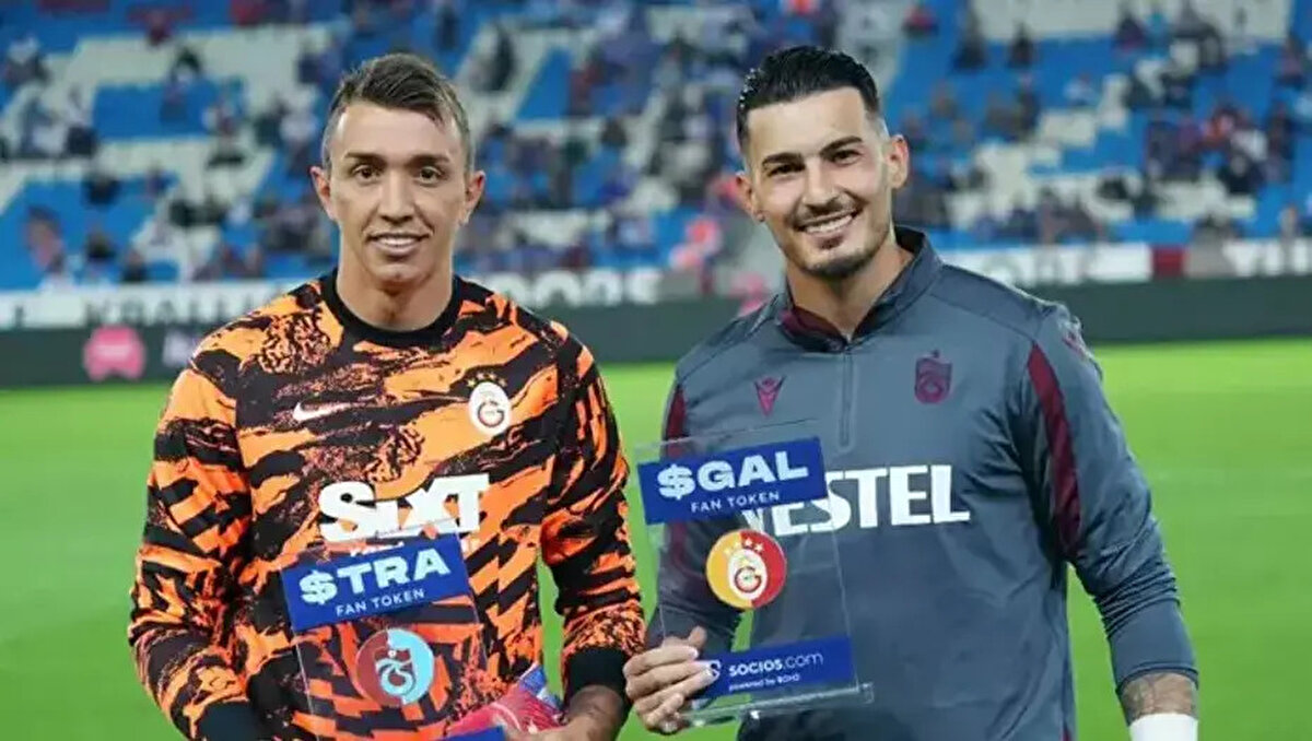 Haberi duyar duymaz telefonunu eline alan ve mesaj gönderen Muslera, Uğurcan Çakır'a attığı mesajda "Çok doğru bir karar verdin" dedi ve deneyimli ismi tebrik etti.<br><br>