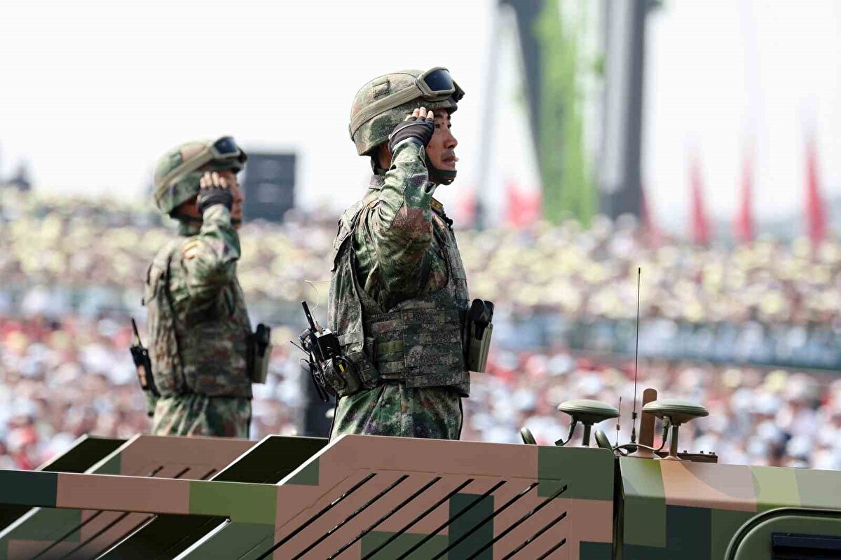 Törene 20’yi aşkın lider katıldı<br>Çin Devlet Başkanı Xi Jinping’in ev sahipliğinde gerçekleşen törene, Rusya Devlet Başkanı Vladimir Putin, Kuzey Kore lideri Kim Jong-Un, Myanmar askeri yönetiminin lideri Min Aung Hlaing, İran Cumhurbaşkanı Mesud Pezeşkiyan ve Ermenistan Başbakanı Nikol Paşinyan’ın da aralarında bulunduğu 20’yi aşkın lider katıldı.