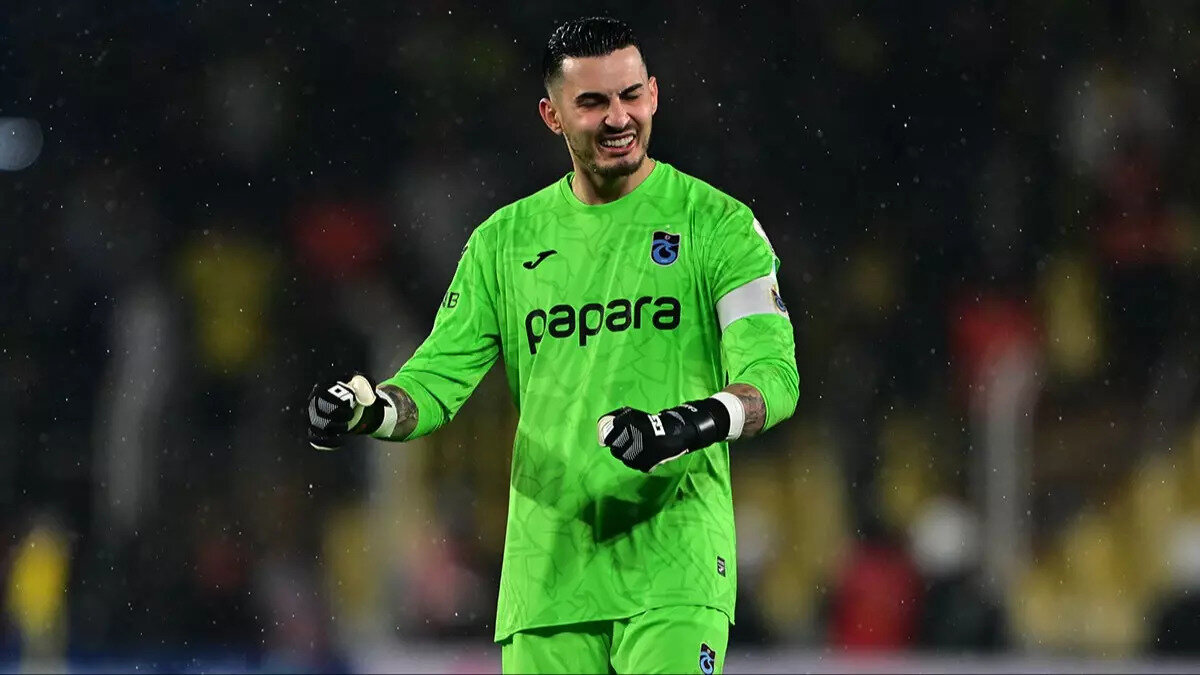 Çok iyi bir tekniği ve fiziği var. Çok sıkı çalışıyor ve bu fark ediliyor. Uğurcan hedeflerine ulaşmak için her gün çok sıkı çalıştığını gösterdi. Bir meslektaşı olarak onunla gurur duyuyorum. Çünkü hem Türkiye hem Trabzon hem de futbol camiası böyle kişilikleri görmeyi hak ediyor.<br><br>