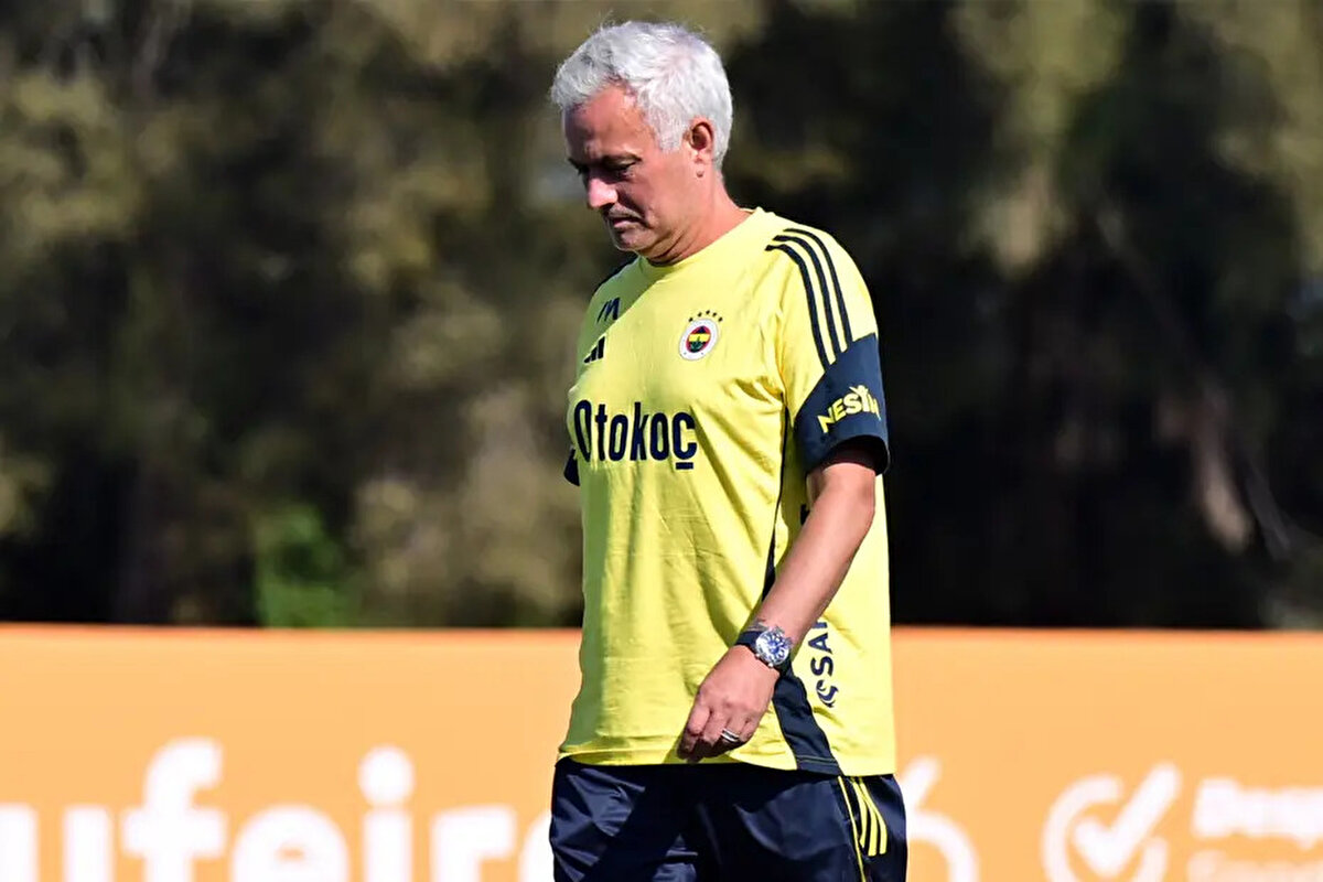 Cairo 24'te yer alan habere göre, Mısır ekibi Al-Ahly'de Jose Mourinho'yu takımın başına getirmek isteyen kulüpler arasında.<br><br>