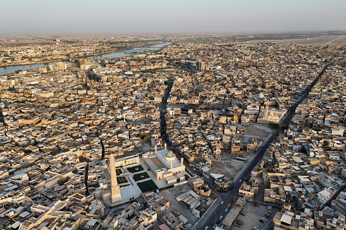 Irak'ın en önemli ve en ünlü tarihi camilerinden biri olan Nuri Ulu Camii, Musul kentinin ortasında yer alıyor.