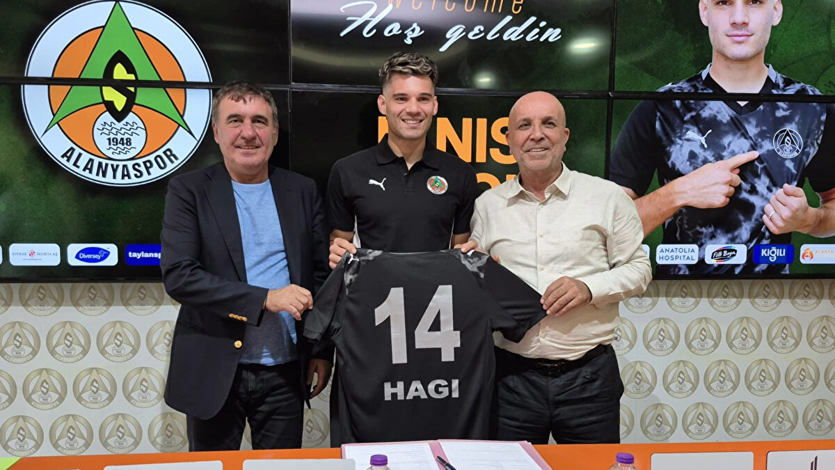 Akdeniz ekibinden yapılan transfer açıklamasında, "Kulübümüz, son olarak İskoçya'nın Rangers takımında forma giyen Rumen milli futbolcu Ianis Hagi ile 2 yıllık sözleşme imzaladı" ifadelerine yer verildi.