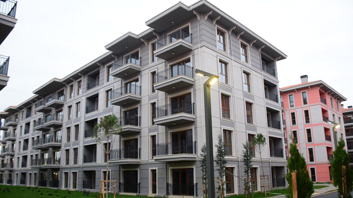 YAPI KREDİ<br><br>(Konut Kredisi)<br><br>Faiz Oranı: Yüzde 2,99<br><br>Aylık Ödeme: 61 bin 595 TL<br><br>Toplam Ödeme: 7 milyon 420 bin 12 TL