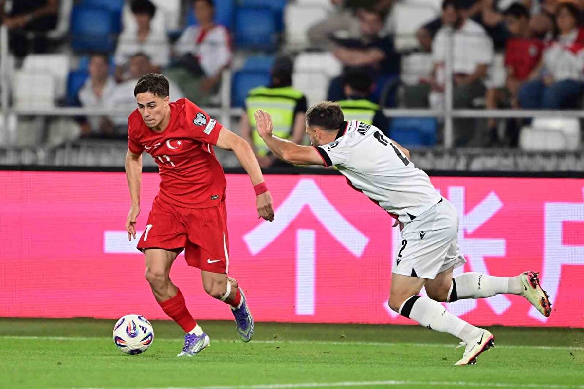 Kerem Aktürkoğlu'nun golü sonrası Yunus Akgün'ün gelip Kerem Aktürkoğlu'na sarılması tüm dedikodulara son noktayı koydu. 