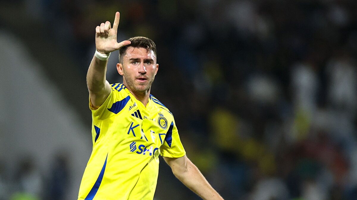 31 yaşındaki savunmacı, Al-Nassr ile olan sözleşmesi yaz aylarında sona erecek. Çoğu ülkede transfer sezonunun kapanmış olması, Beşiktaş teklifinin Laporte’un kariyer tercihlerinde belirleyici olduğunu gösteriyor.