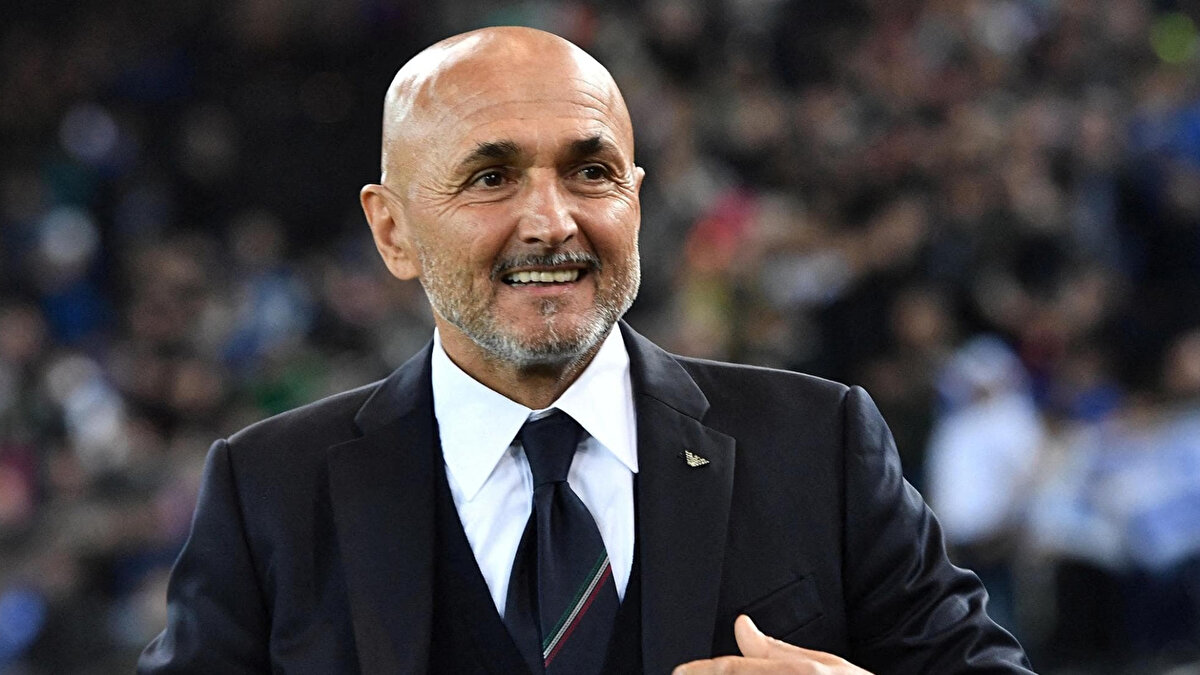 Sarı lacivertli kulüpte Jose Mourinho ayrılığı sonrası teknik direktör adayları için görüşmeler devam ediyor. Luciano Spalletti'nin ön sıralara geldiği öğrenildi. 