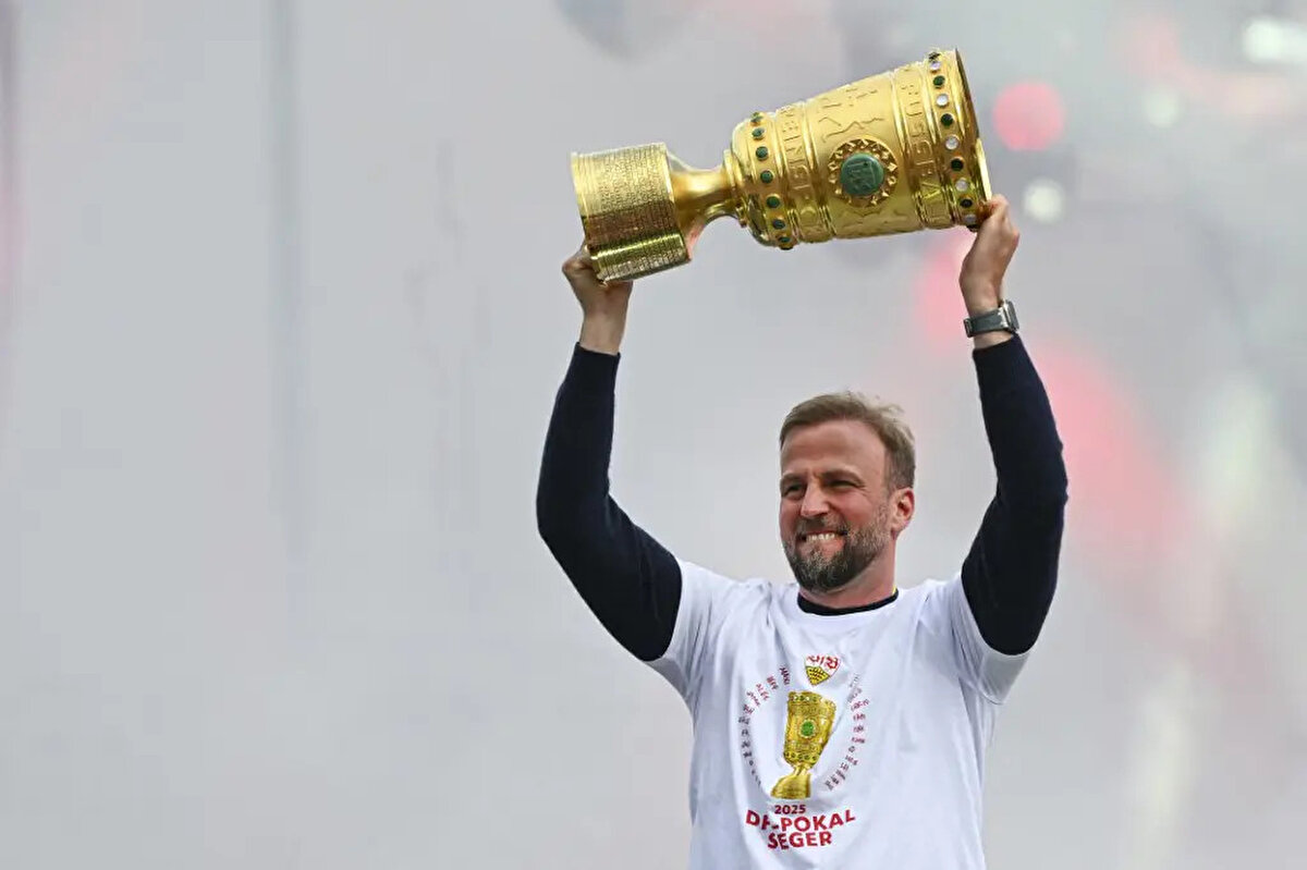 Alman takımlarından Stuttgart'a yıllar sonra kupa kazandıran teknik direktör Sebastian Hoeness, Fenerbahçe ile anılması hakkında konuştu.