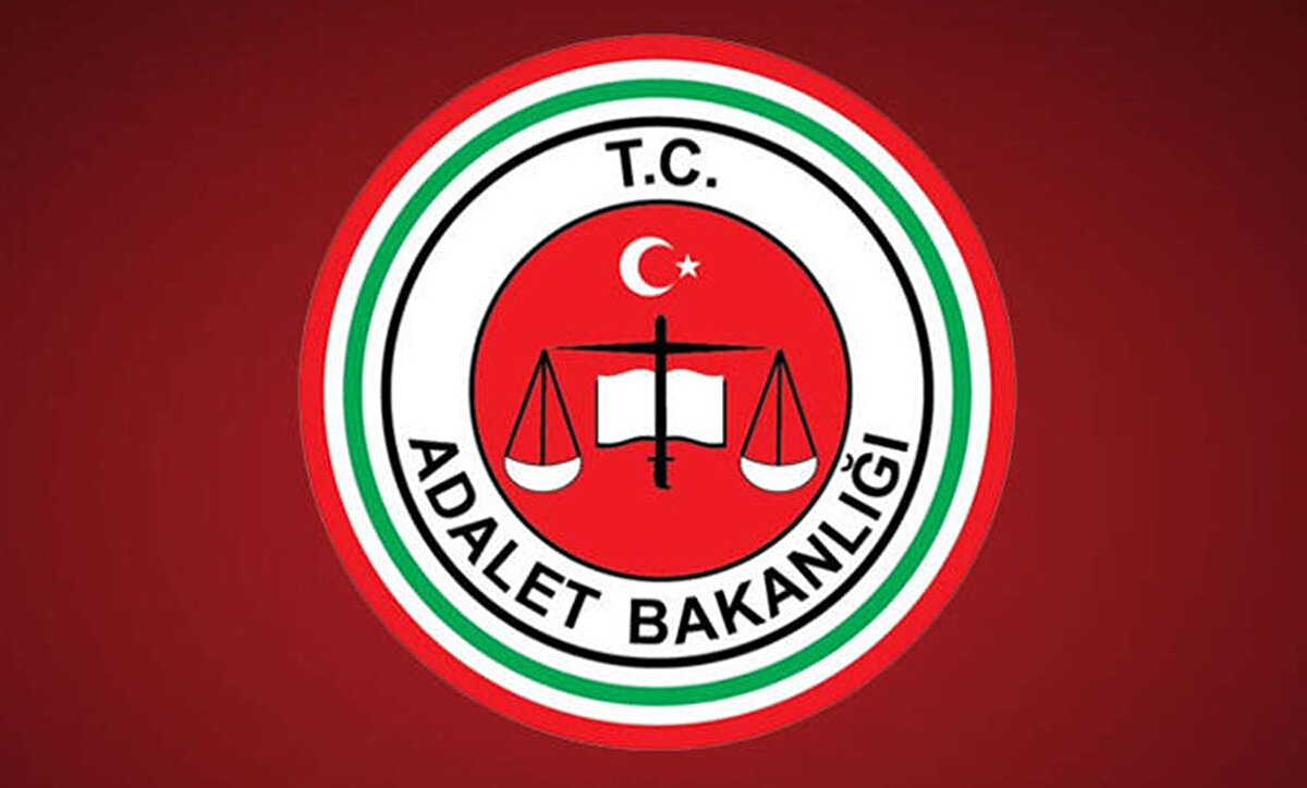 ADALET BAKANLIĞI PROMOSYON ÖDEMELERİ NE ZAMAN YATACAK?<br>Promosyonların 01-25 Eylül 2025 tarihleri arasında tek seferde ve kesintisiz olarak personelin hesabına yatırılması bekleniyor. Konuya ilişkin kesin ödeme takvimi açıklandığında haberimize eklenecek.