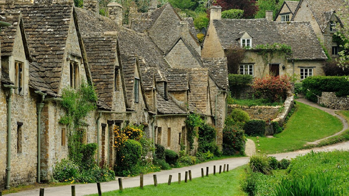 1. 🇬🇧 Bibury, İngiltere