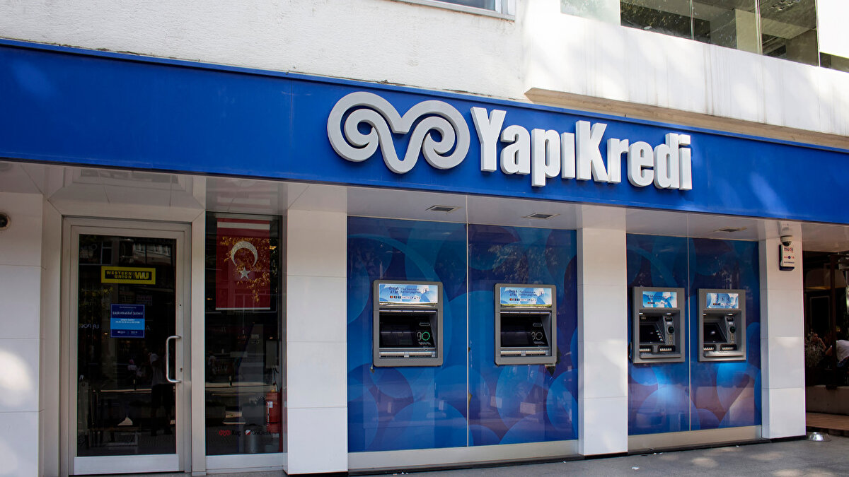 YAPIKREDİ<br>Banka sitesinde yaptığı açıklamada "1 Mart 2025 – 31 Mart 2025 tarihleri arasında SGK emekli aylığı üç yıl boyunca Yapı Kredi’den alma taahhüdü veren müşterilerimiz 20.000 TL'ye varan nakit promosyon fırsatından yararlanabileceklerdir." ifadelerini kullanıyor.