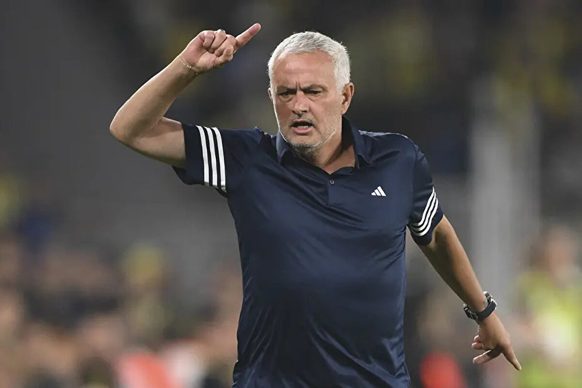 Rangers (5/1): Teknik direktör Russell Martin, İskoçya'daki kabus gibi başlangıcın ardından ateş hattında. Rangers, 5/1 oranla üçüncü favori olarak gösteriliyor.<br><br>