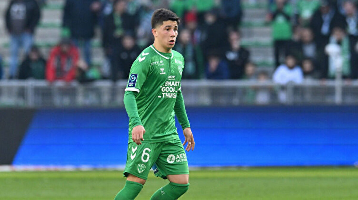 Profesyonel futbolcu Benjamin Bouchouari’nin, kulübümüze kesin transferi konusunda AS Saint Etienne Kulübü ve oyuncunun kendisi ile anlaşma sağlanmıştır.