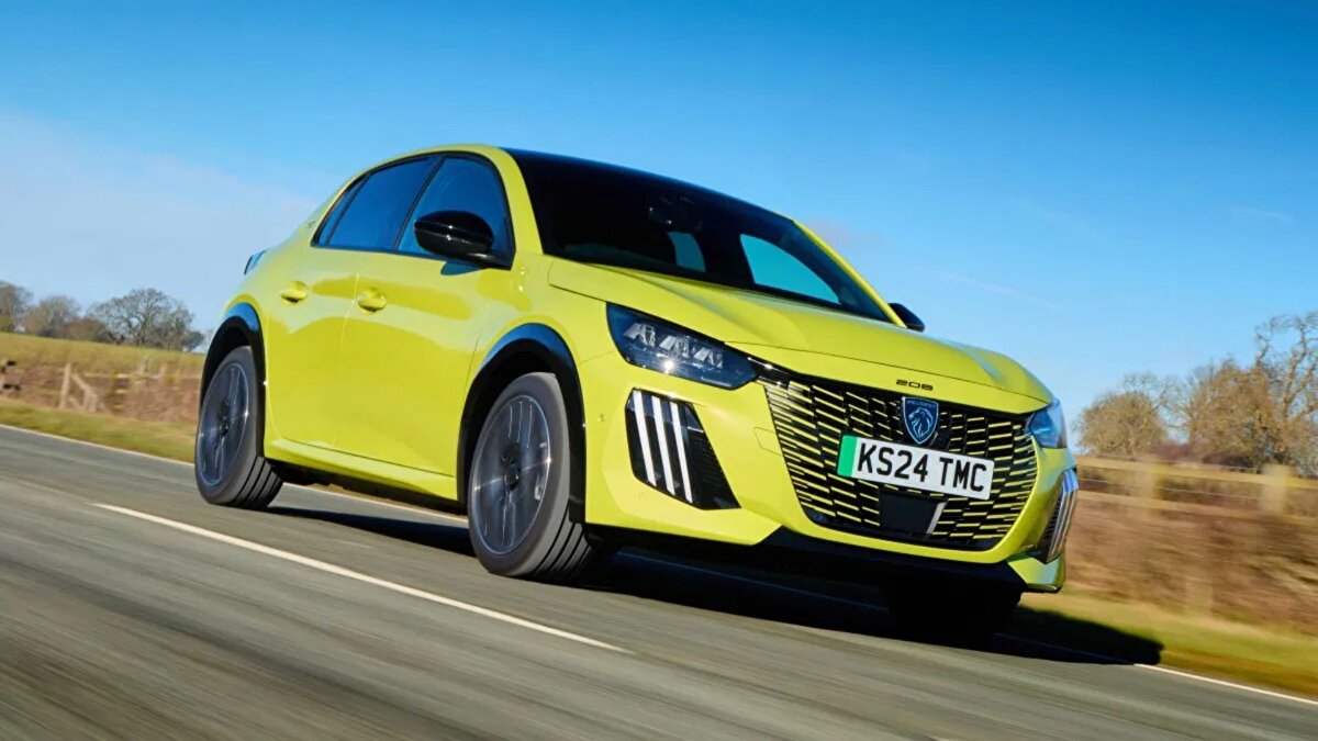 Peugeot<br>E-208: 1.884.500 TL