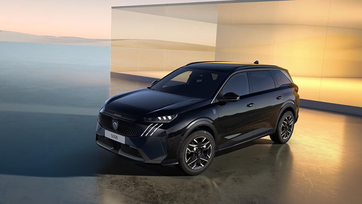 Yeni 5008 Allure 1.2 Hybrid 145hp* eDCS6: 3.155.000 TL<br><br>Yeni 5008 GT 1.2 Hybrid 145hp* eDCS6: 3.355.000 TL