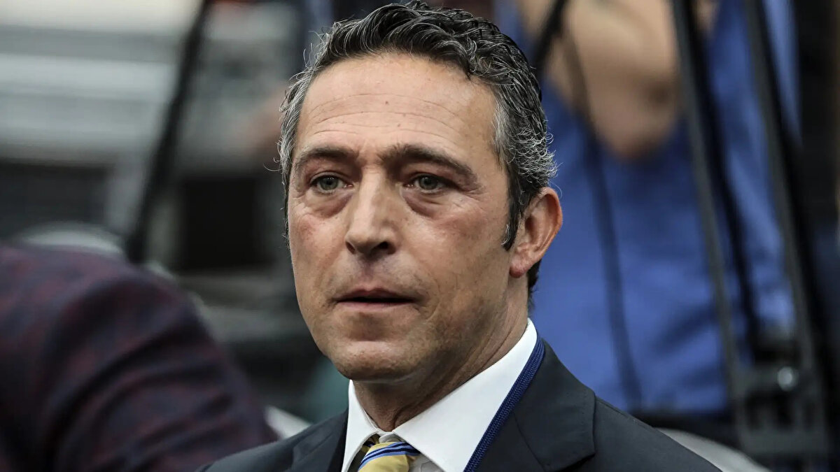 Ali Koç'un tercihi belli<br><br><br>Fenerbahçe'De teknik direktör adayları netleşirken yönetimde bazı fikir ayrılıkları da yaşanıyor.