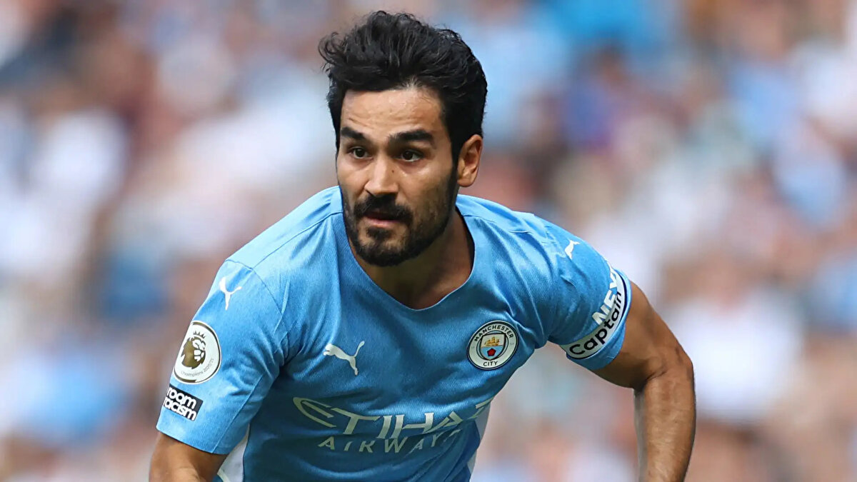 Galatasaray, İlkay Gündoğan hamlesiyle birlikte oyun sisteminde önemli bir değişikliğe gidiyor. Sarı-kırmızılılar, son üç sezondur uyguladığı 4-2-3-1 dizilişine yeniden dönüş yapacak.