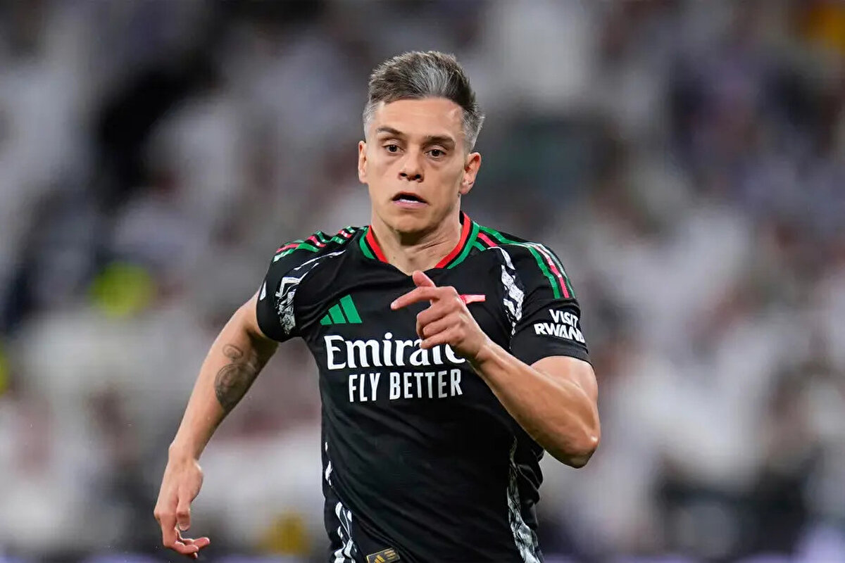 Arsenal, 30 yaşındaki futbolcusu için Beşiktaş'tan 20 milyon sterlin bonservis bedeli talep etti.