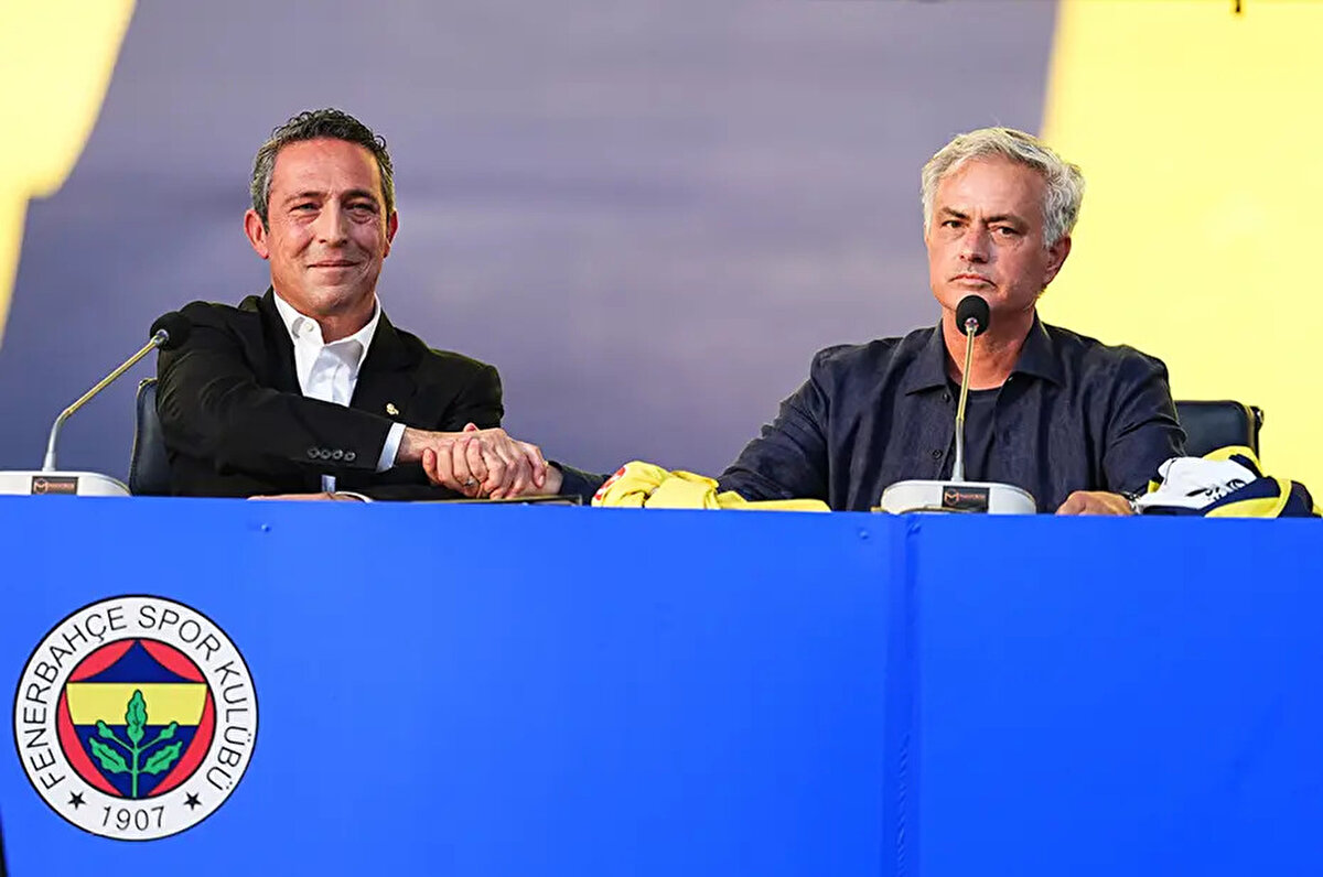 99 golle 99 puan toplamaktır bizim genetiğimiz. Benfica’ya elenmek sorun değil ama elenme şeklimiz kabul edilemez. Bu da bana geçen yılın futbolunun devam edeceğini hissettirdi. <br><br>