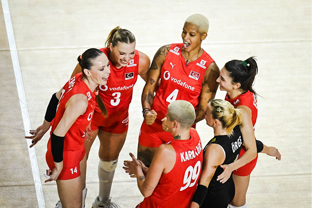 Şampiyonluk son sete kaldı<br><br><br><br>Türkiye 25-19 İtalya<br><br>