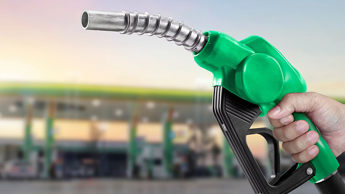 İstanbul (Avrupa Yakası)<br><br>Benzin: 52,84 TL<br>Motorin: 54,25 TL<br>LPG: 26,51 TL