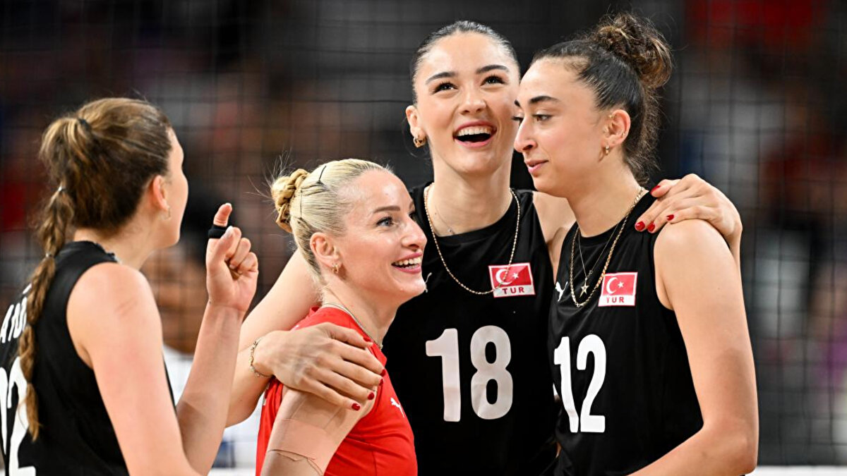 Türkiye İtalya ile Dünya Voleybol Şampiyonası finali için karşı karşıya gelecek. Peki Türkiye İtalya maçı ne zaman, saat kaçta? Türkiye voleybol final maçı hangi kanalda yayınlanacak? İştee detaylar...