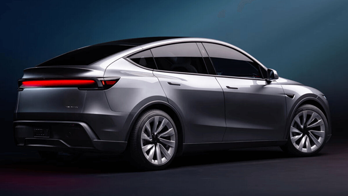 Long Range ve Performance versiyonlarında ise garanti süresi 8 yıl veya 192.000 km olarak uygulanıyor. Türkiye'de araçlar yıllık ortalama 13 bin 564 km yapıyor, bu da batarya garantisinin standart bir kullanıcı için yaklaşık 11 yıl süreceği anlamına geliyor.