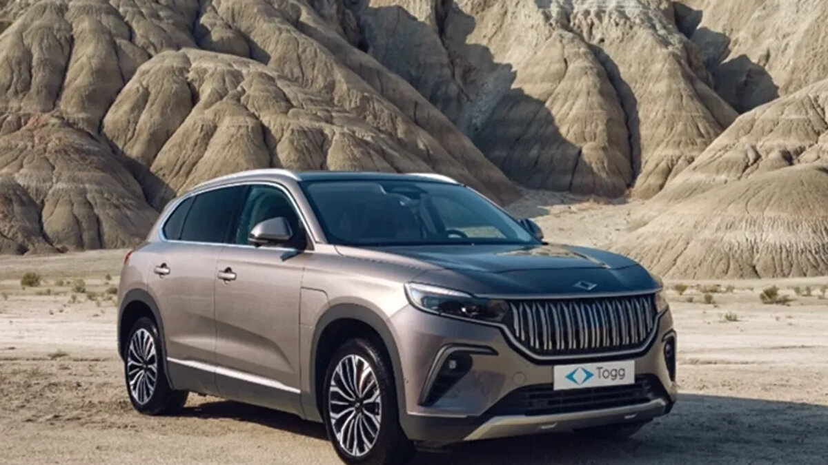 Eylül 2025 itibarıyla Togg, T10X modeliyle satışlarını sürdürürken, T10F sedan için de geri sayım başladı. Togg'un hem güncel fiyat listesi hem de faizsiz kredi desteği, markanın geniş kitlelere hitap etmesini sağlıyor.