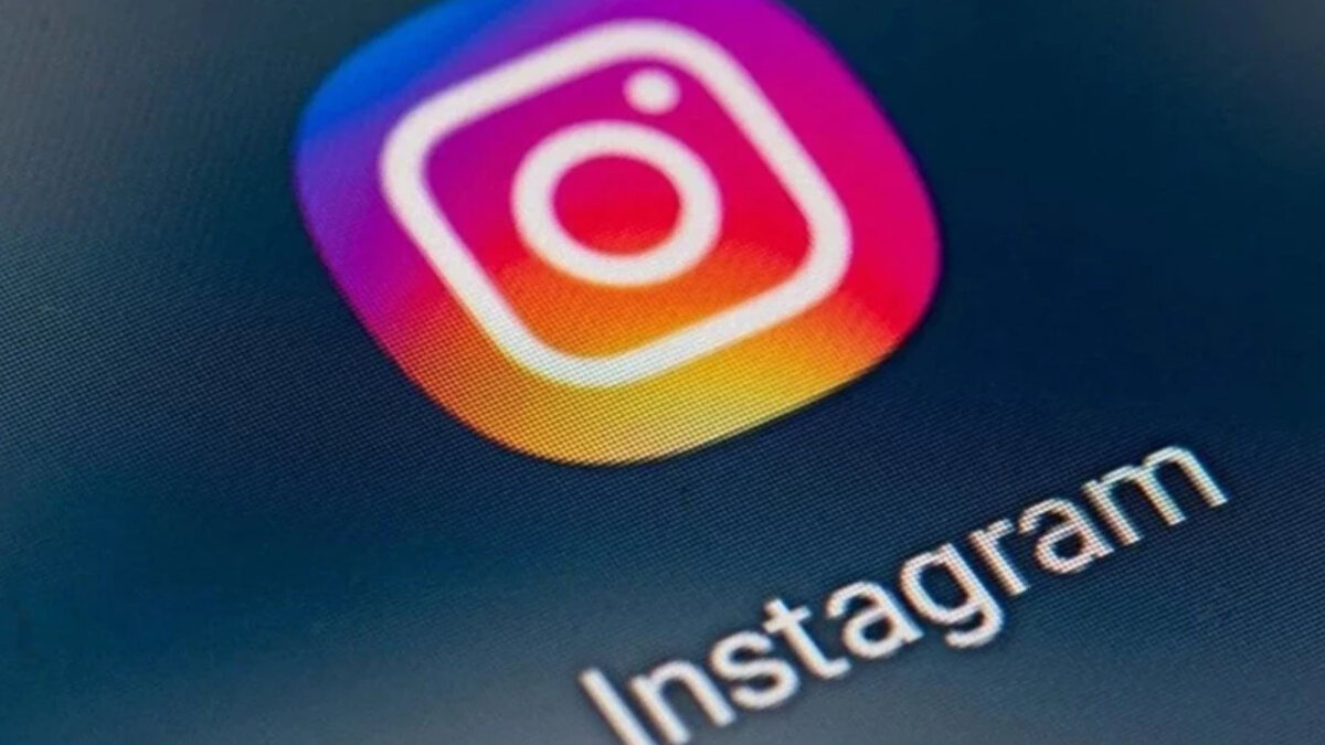 INSTAGRAM ÇÖKTÜ MÜ?<br><br>Popüler sosyal medya platformu Instagram’da 8 Eylül sabah saatleri itibarıyla sorunlar sürüyor. Kullanıcılar özellikle hikâye (reels) paylaşamama, video yüklenememesi ve görsellerin geç açılması sorunlarını rapor ediyor. Downdetector verilerine göre Instagram erişim sorunları hâlen devam ediyor.