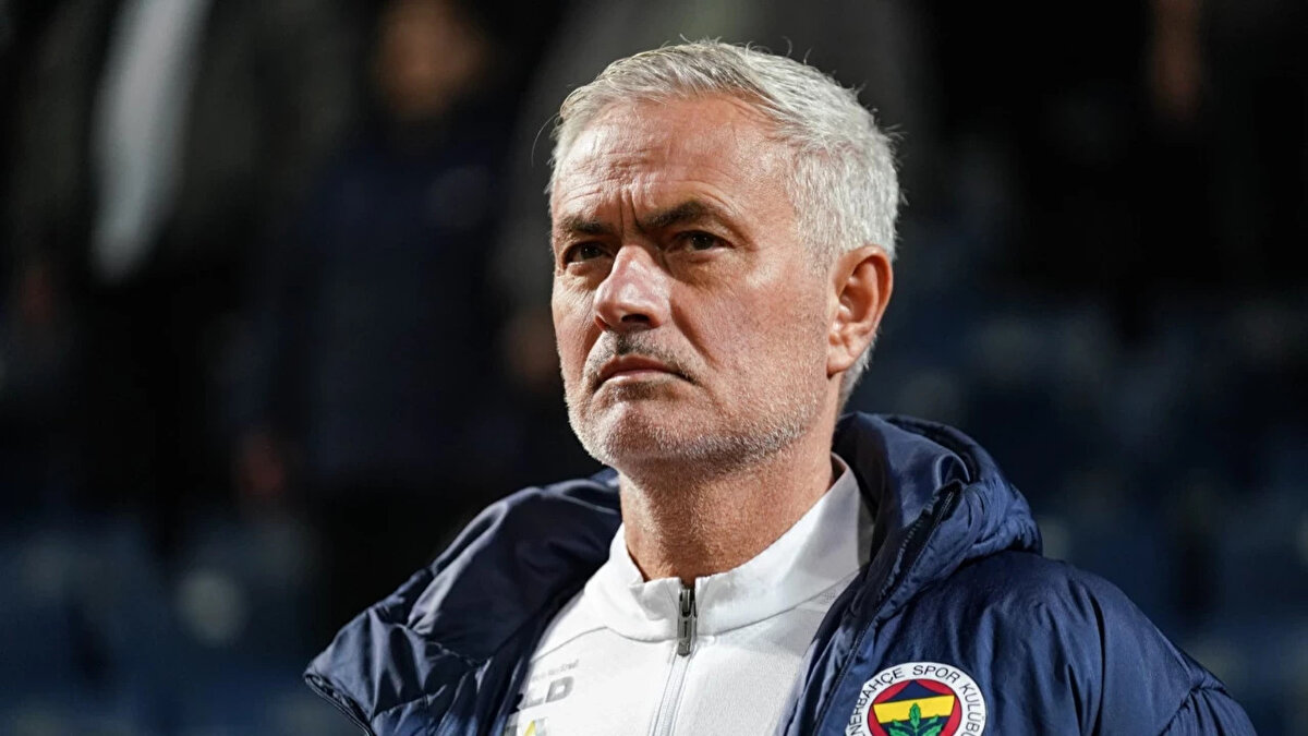 Mourinho, Fenerbahçe'yle tüm kulvarlarda 62 maçta 37 galibiyet, 14 beraberlik ve 11 mağlubiyet yaşadı. <br><br>