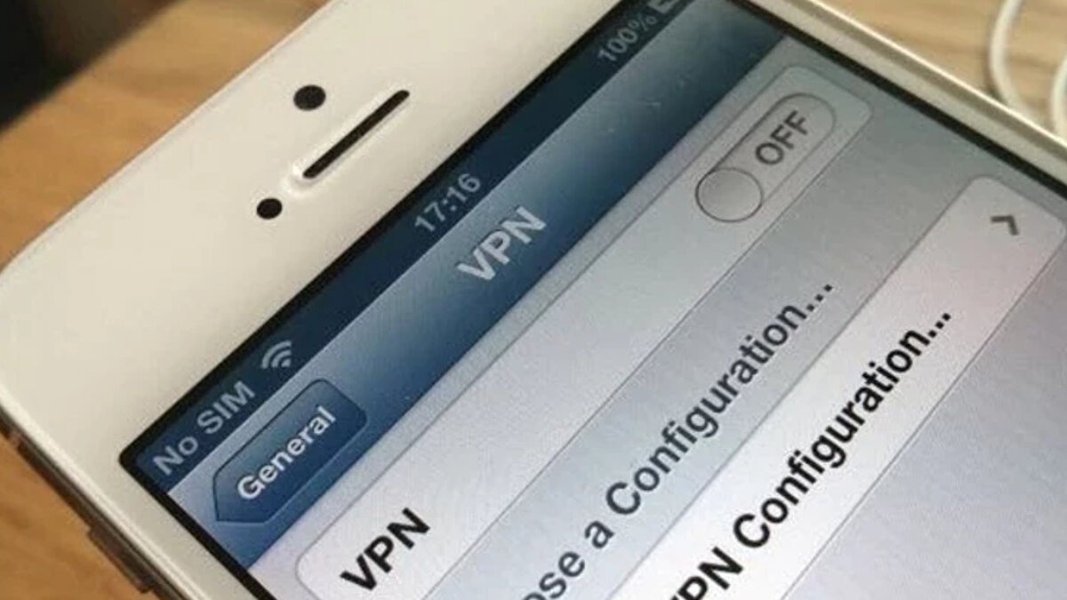 iOS’ta Uygulama ile VPN Kullanımı<br><br>Apple Store'dan güvenilir bir VPN uygulaması indirrerek VPN kullanmaya başlayabilirsiniz.<br><br>App Store’dan indirin<br><br>Uygulamayı açın ve Bağlanma seçeneğine dokunun<br><br>İzin uyarısını onaylayın<br><br>WhatsApp, Instagram ve Facebook’a erişim sağlayın<br><br>iOS’ta VPN Bağlantısını Kontrol Etme<br><br>Ekranın üst kısmında “VPN” yazısını kontrol edin<br><br>Ayarlar > VPN bölümünden bağlantı durumuna bakın<br><br>VPN uygulamasından detaylı rapor alın