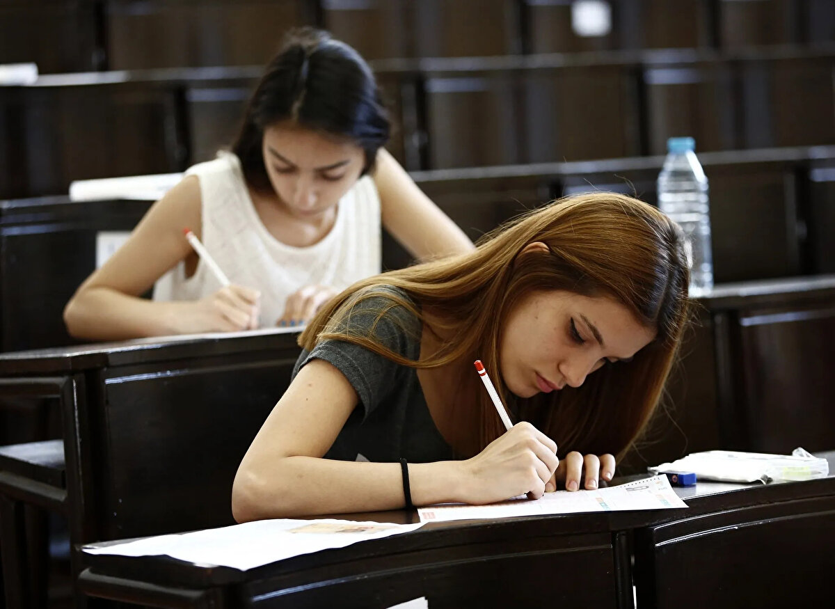 DGS TERCİH SONUÇLARI AÇIKLANDI<br><br>Dikey Geçiş Sınavı (DGS) sonuçları her yıl eğitim öğretim döneminin başında Eylül ayı içerisinde açıklanıyor. <br><br>ÖSYM son dakika yaptığı duyuru ile DGS yerleştirme sonuçlarının açıklandığını duyurdu.